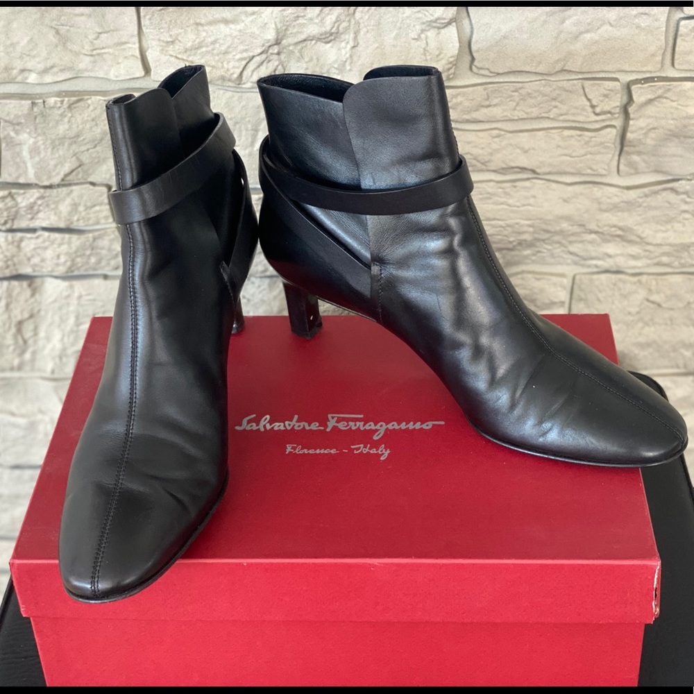 SALVATORE FERRAGAMO Leather Strap Ankle Boots 9.5